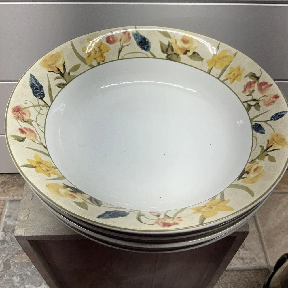 Sakura Oneida Bud Vases Pasta Bowls Set of 4 Cheri Blum Floral Stoneware 8.5